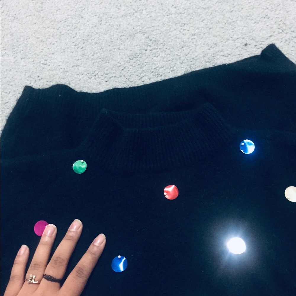 Sweater - Picture 4 of 7